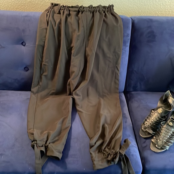Brand new paper bag waist pants with ties at the waist and ankles - Picture 2 of 5